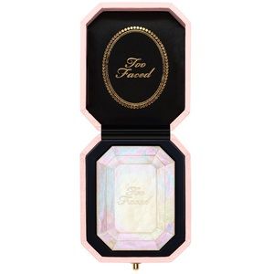 Too Faced Diamond Light Highlighter